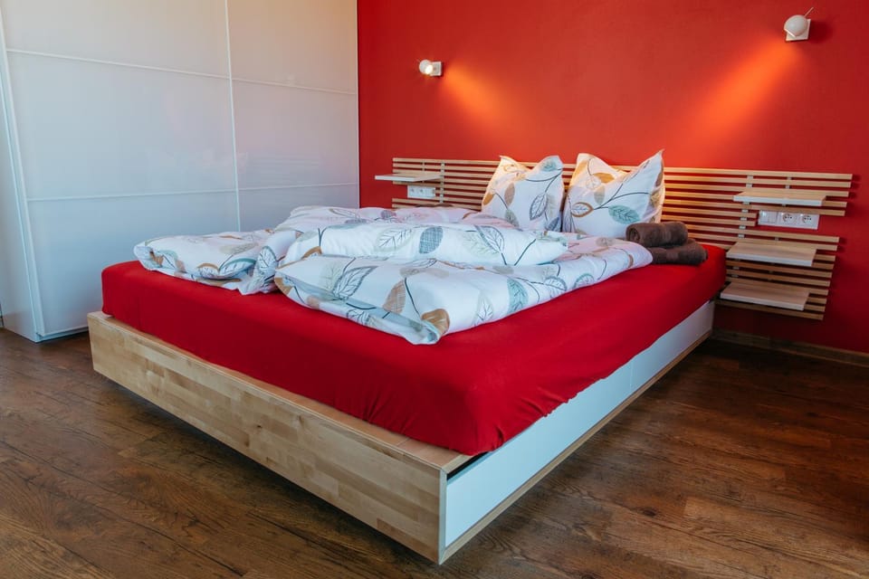 Bed, Bedroom