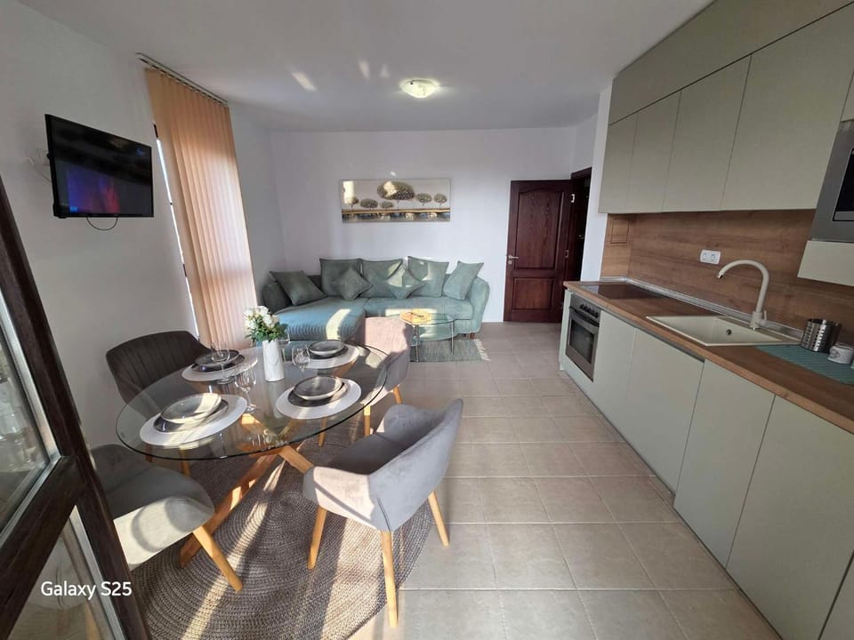 Apartments & Studios Kedara Apartment in Burgas