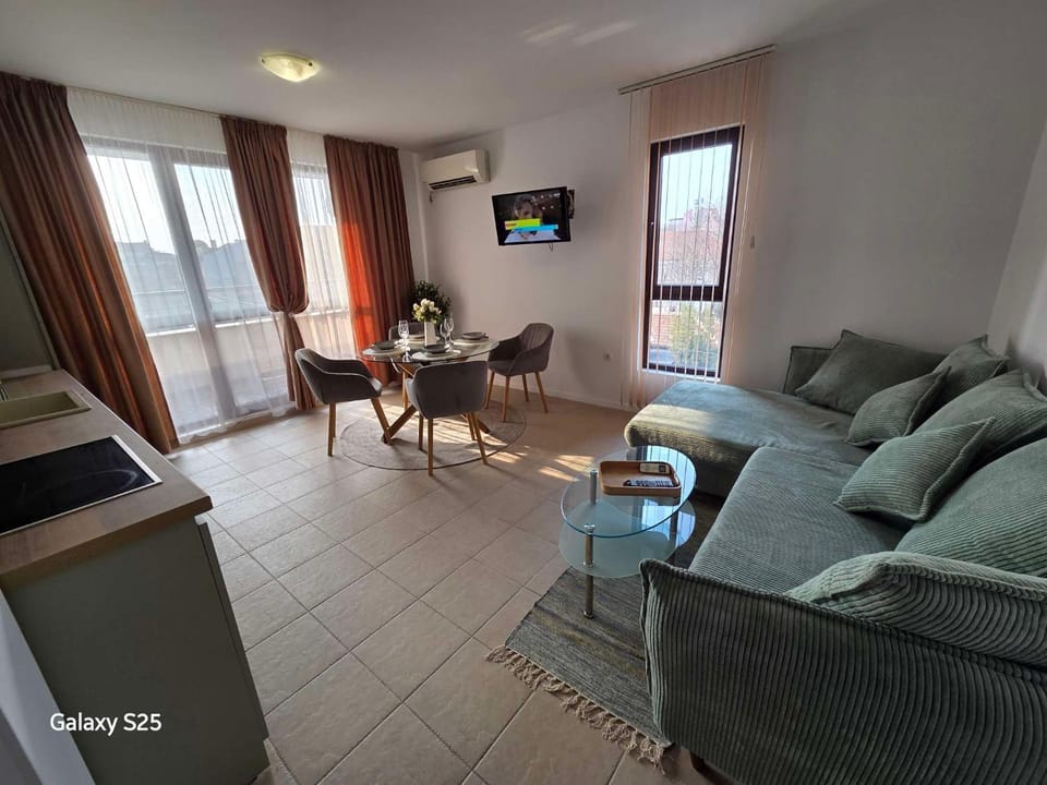 Apartments & Studios Kedara Apartment in Burgas