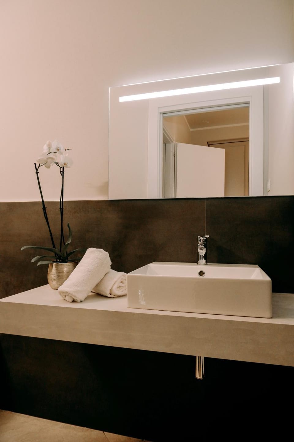 Bathroom, towels
