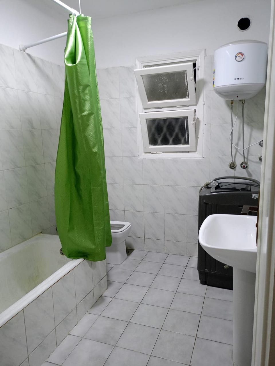 A Warm Welcome For Your Family Apartment in Alexandria