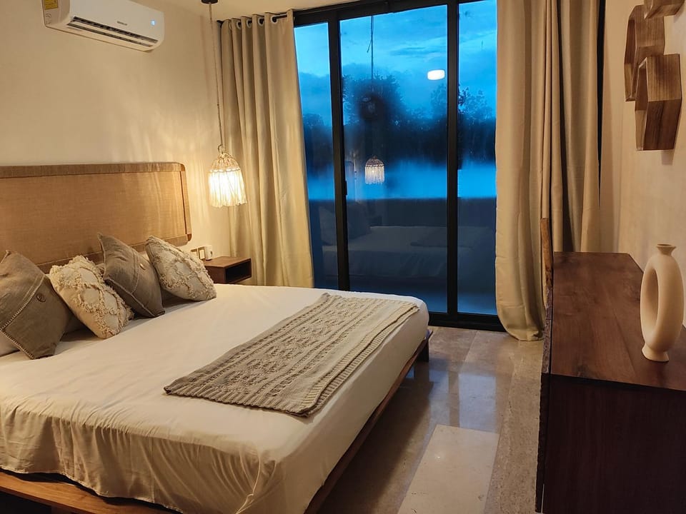 Photo of the whole room, Bedroom, air conditioner