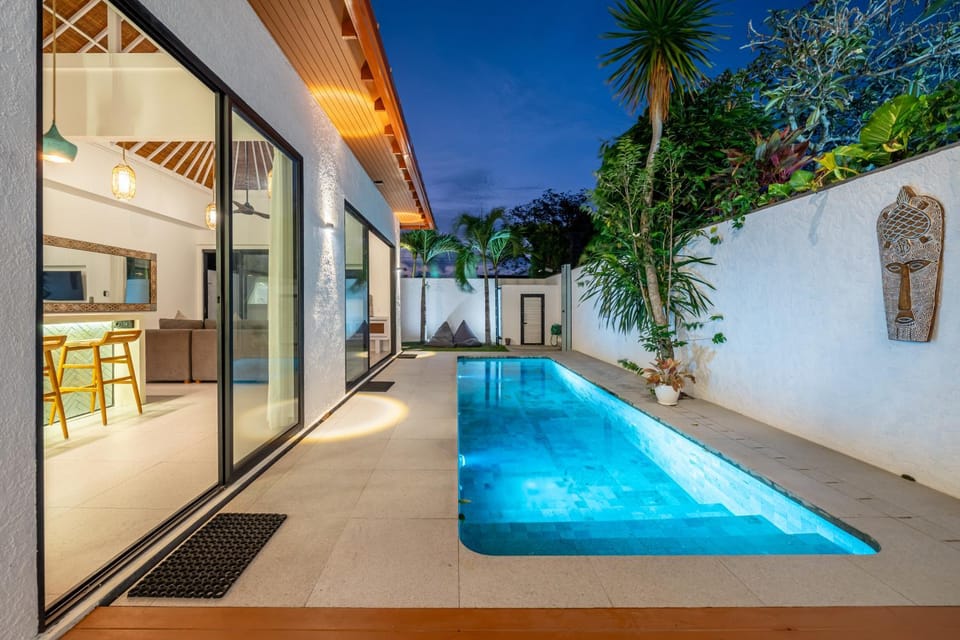 Pool view, Swimming pool