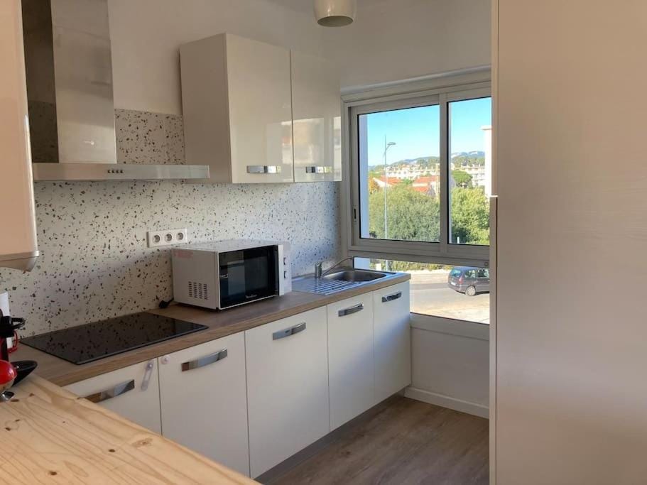 T3 lumineux et climatisé à 300m des plages Apartment in La Seyne-sur-Mer