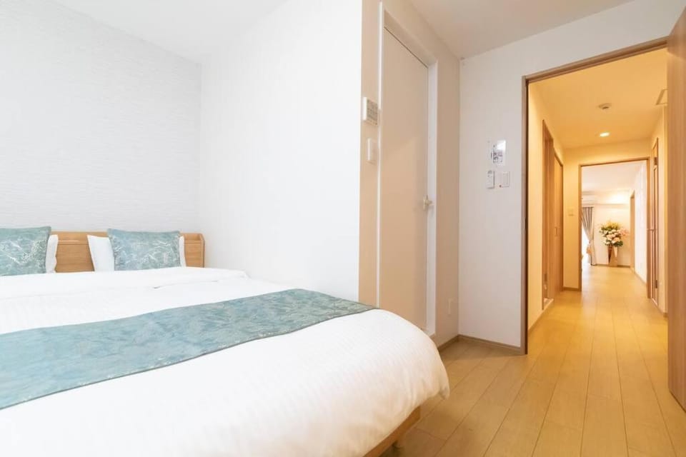 6 minutes to Namba facility on the 2nd floor Apartment in Osaka