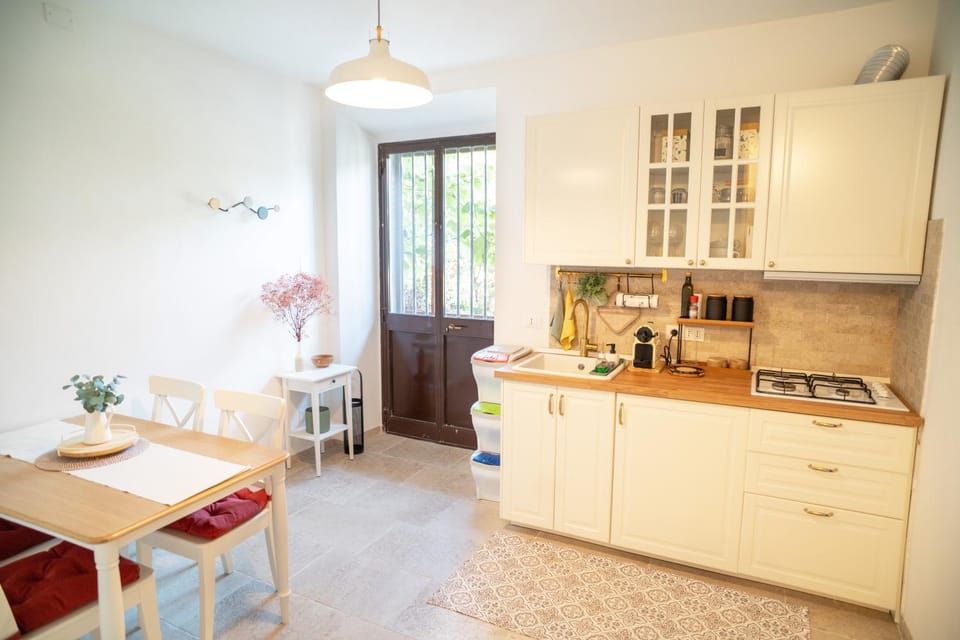 Coffee/tea facilities, Kitchen or kitchenette, Dining area, pet friendly