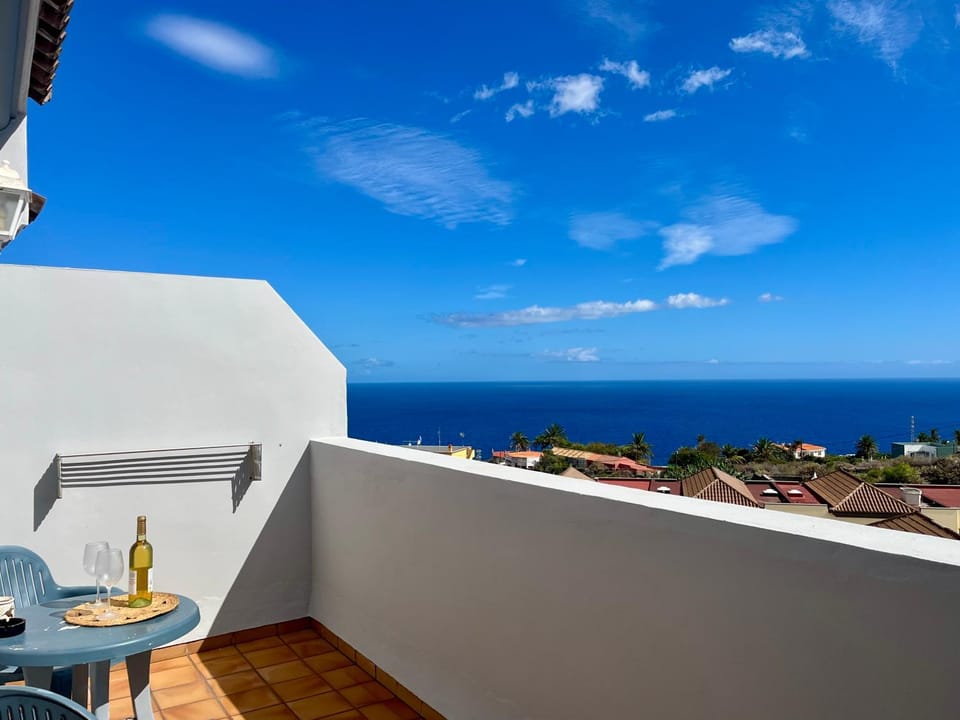 Patio, Day, Natural landscape, View (from property/room), Balcony/Terrace, Sea view