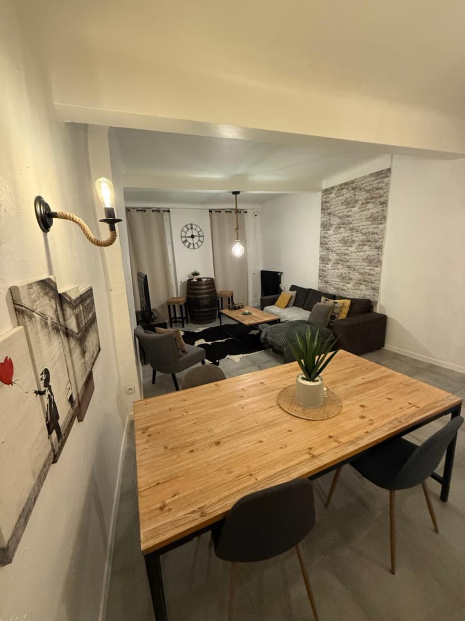 Living room, Dining area