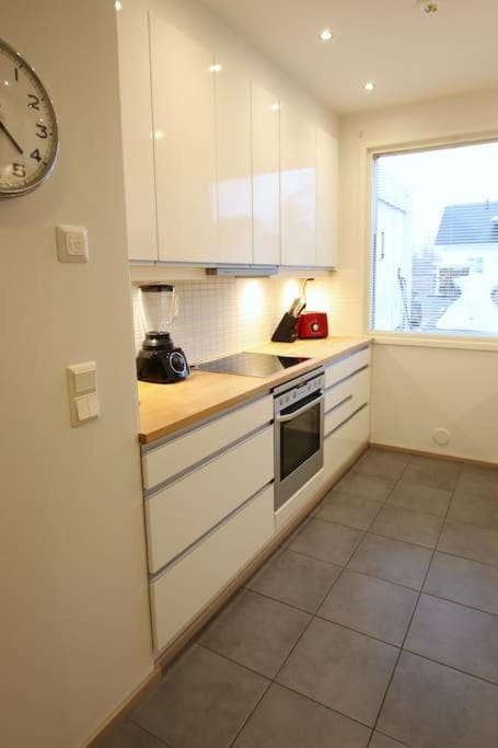 Kitchen or kitchenette, toaster