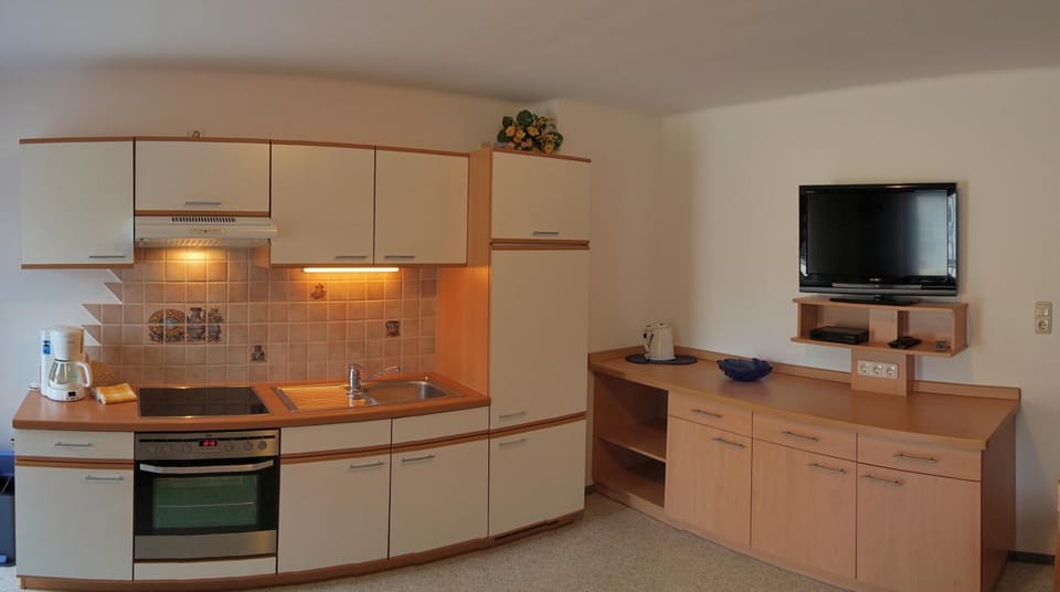 Kitchen or kitchenette, Photo of the whole room