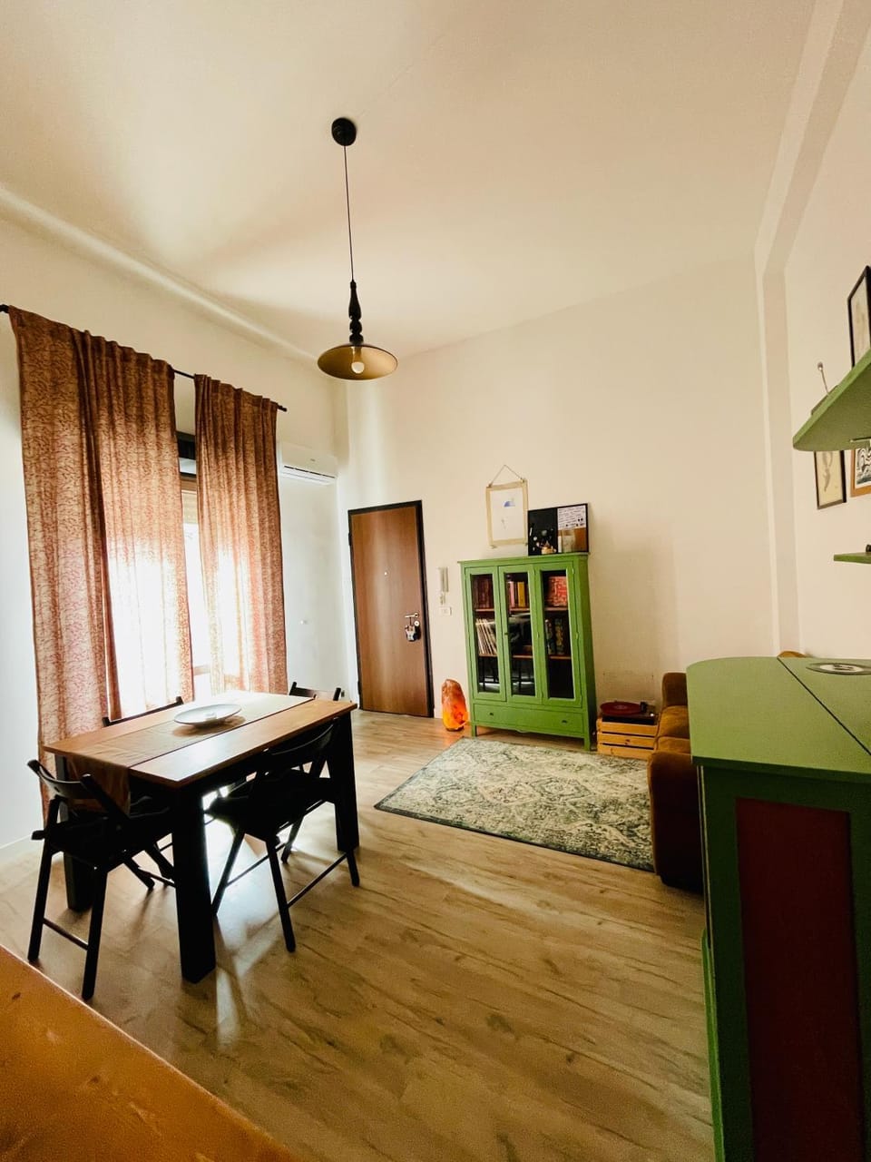 Kitchen or kitchenette, Living room, Dining area