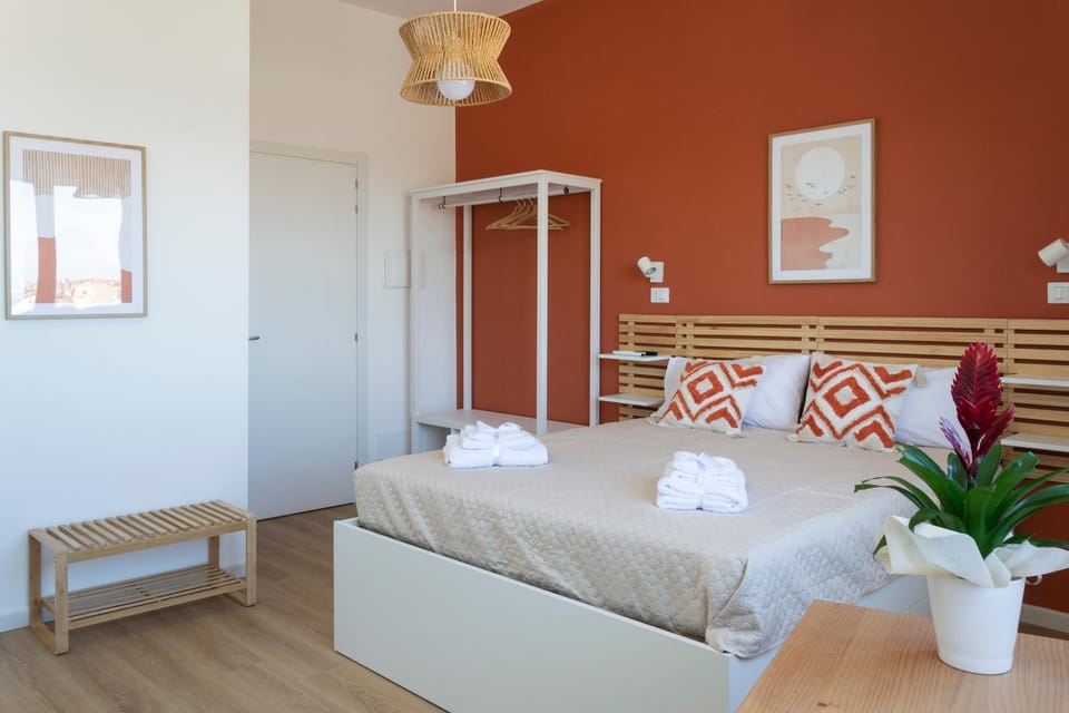 Bed, Photo of the whole room, Bedroom, towels, wardrobe