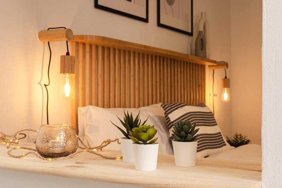 Bed, Photo of the whole room, Decorative detail, Bedroom