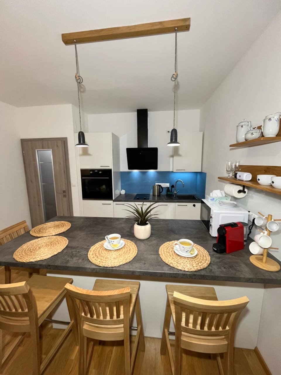 Kitchen or kitchenette, Dining area, stove