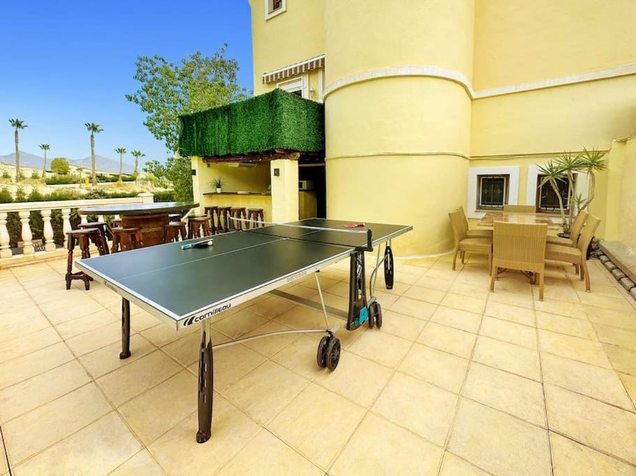 6 Bedroom Luxury Villa, Jacuzzi & heated pool 18 guests Villa in Alacantí