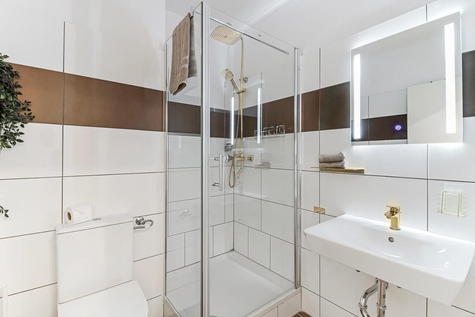 Shower, Bathroom