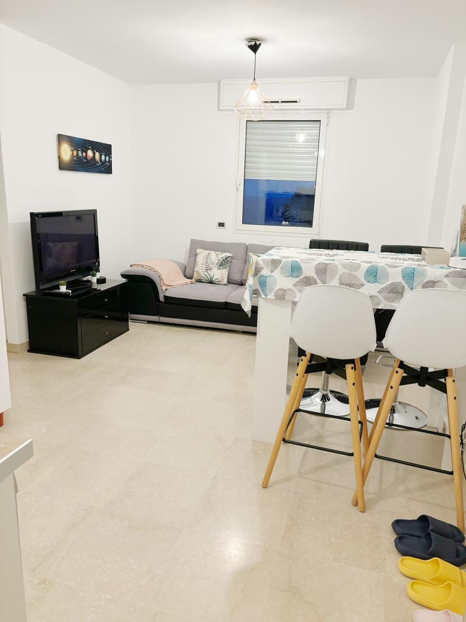 Communal lounge/ TV room, TV and multimedia, Living room, Evening entertainment