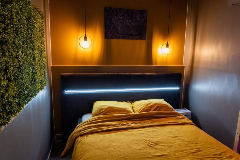 Bed, Bedroom