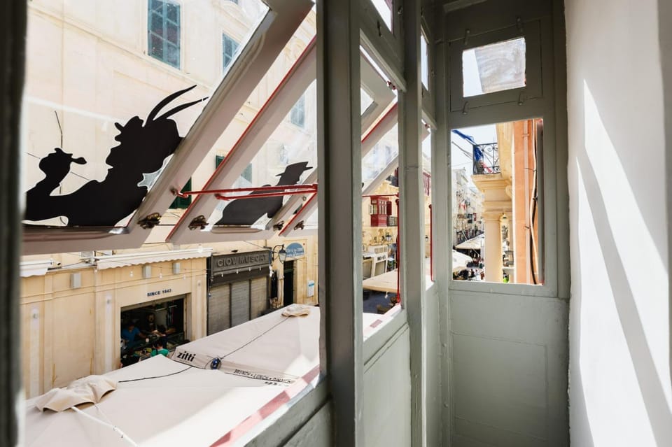 Restaurant/places to eat, View (from property/room), Balcony/Terrace