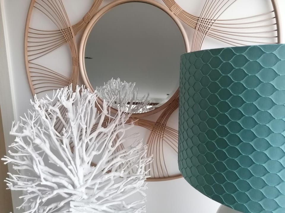 Decorative detail, Internal: Not applicable to any particular room