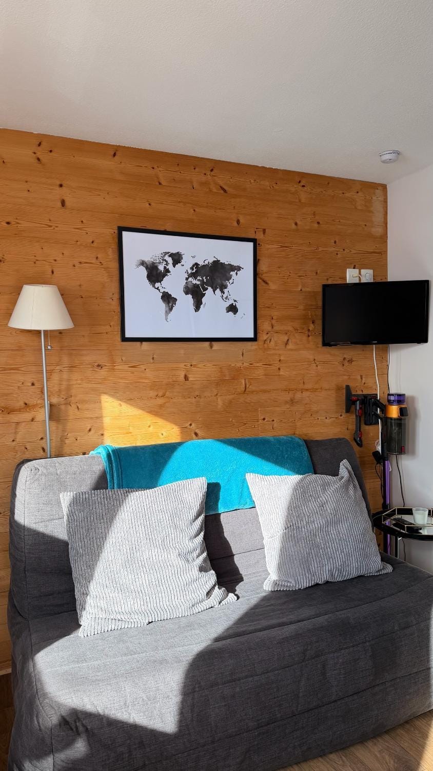 Studio centre station avec balcon Apartment in Huez