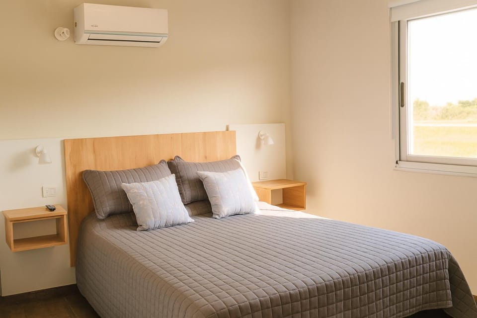 Photo of the whole room, Bedroom, air conditioner