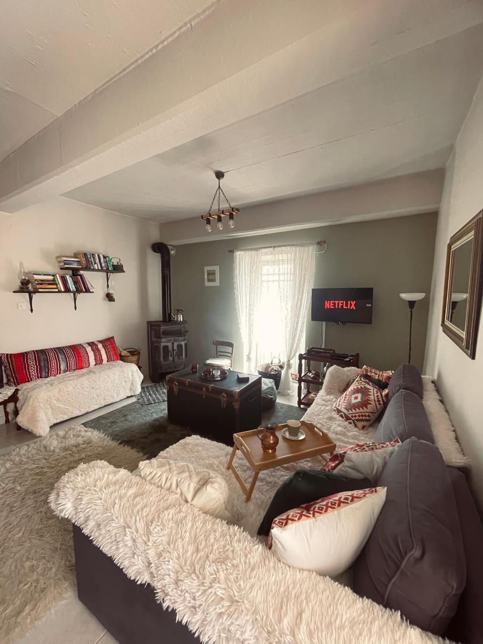 Living room, Seating area