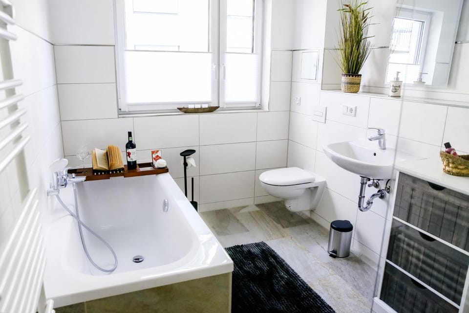 Toilet, Bathroom, Bath, towels