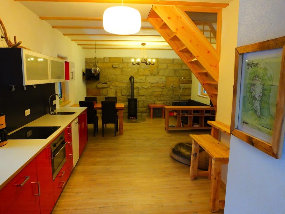 Kitchen or kitchenette, Living room