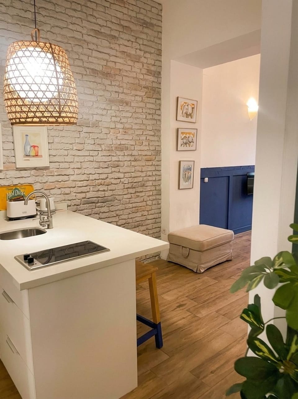Kitchen or kitchenette
