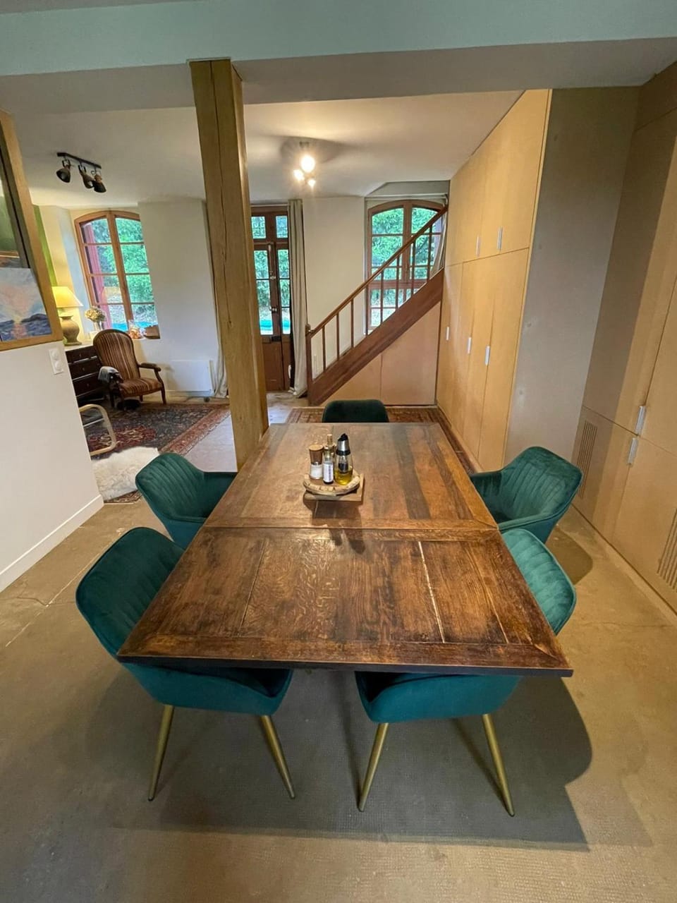 Living room, Seating area, Dining area