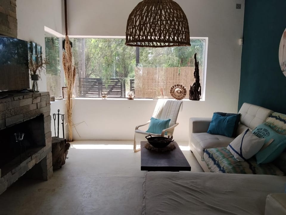 TV and multimedia, Living room, fireplace