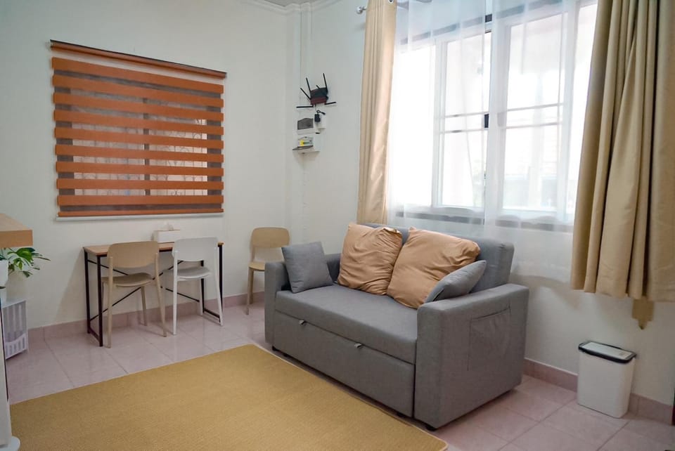 Property building, Living room, Photo of the whole room, Seating area