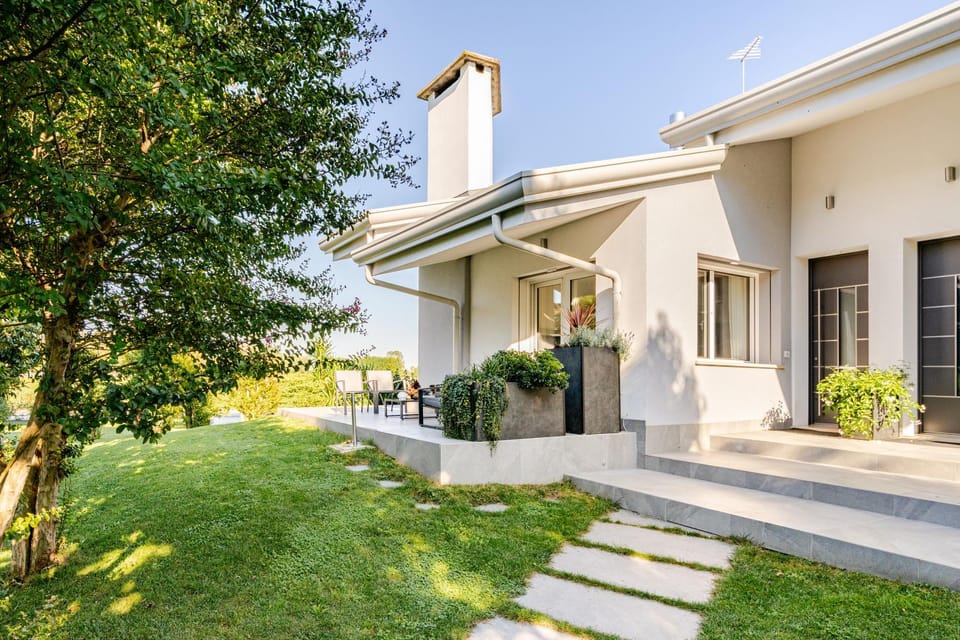 Property building, Garden view