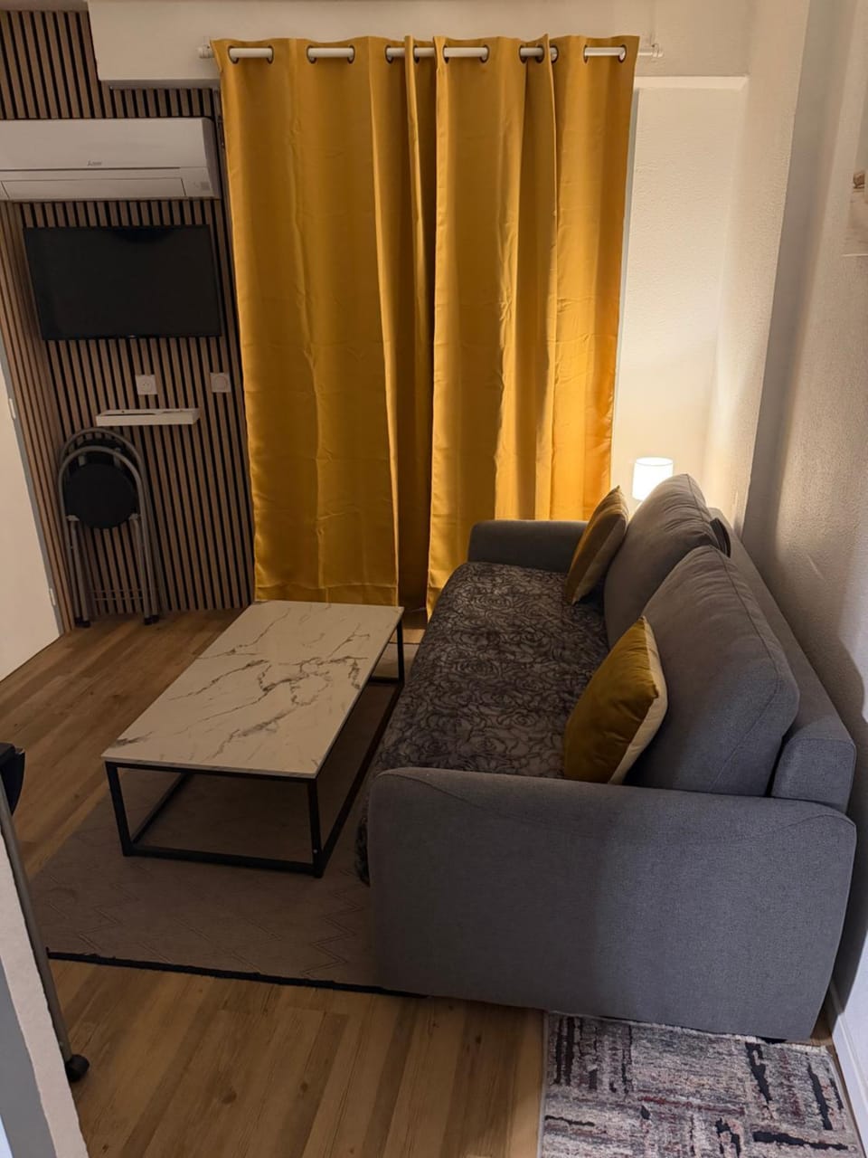 Magnifique studio en bord de mer vue montagne Apartment in Saint-Cyprien
