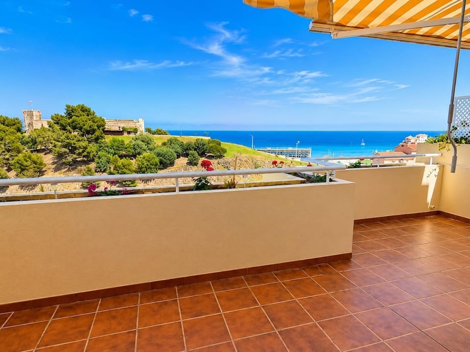Balcony/Terrace, Balcony/Terrace, Landmark view, Pool view, Sea view, Sea view