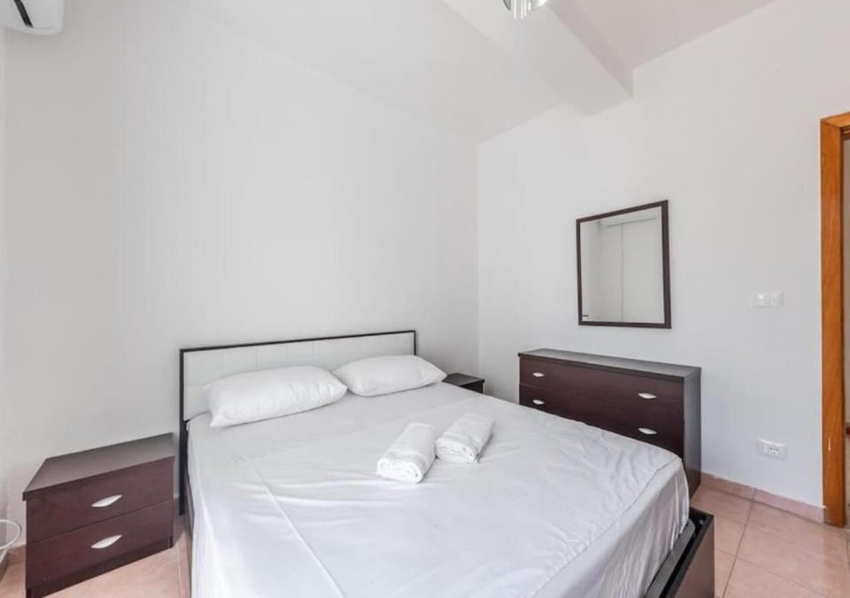 Bed, Photo of the whole room, Bedroom, towels, wardrobe