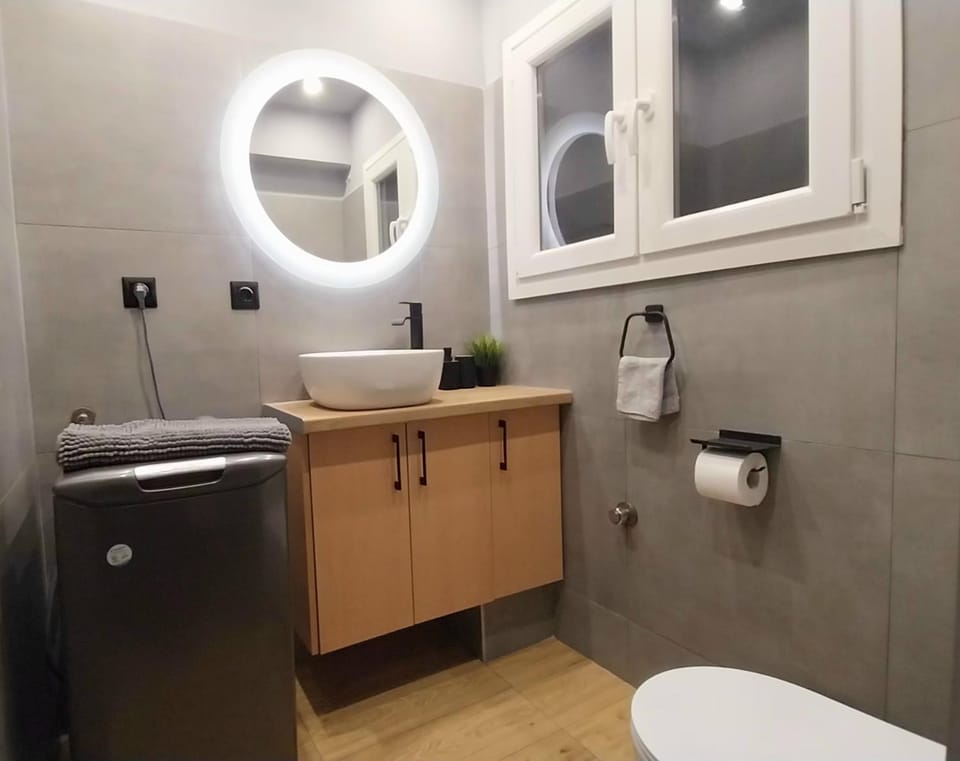 Toilet, Bathroom