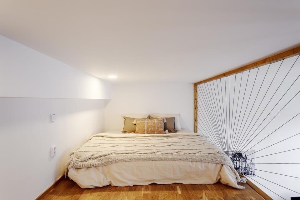 Bed, Photo of the whole room, Bedroom