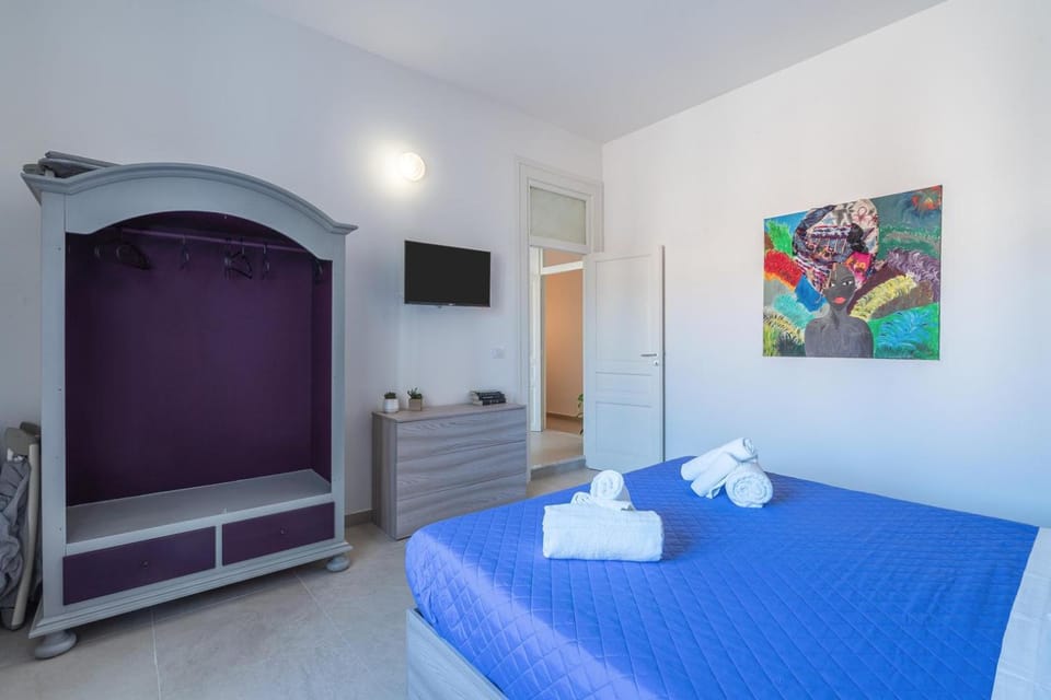 Theatron Apartment in Syracuse