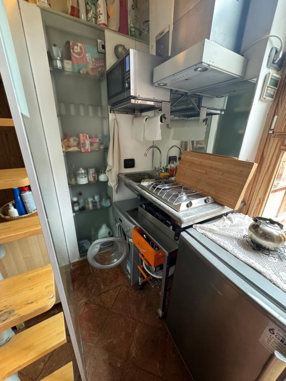 Kitchen or kitchenette