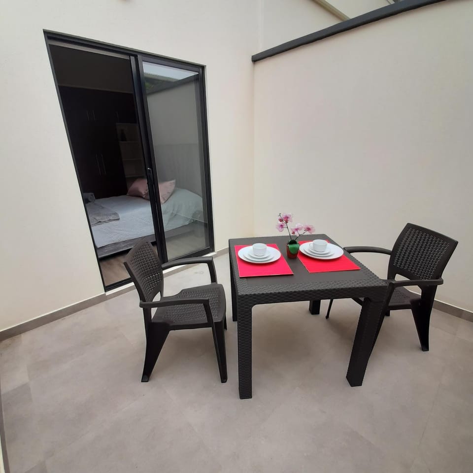 Patio, Seating area