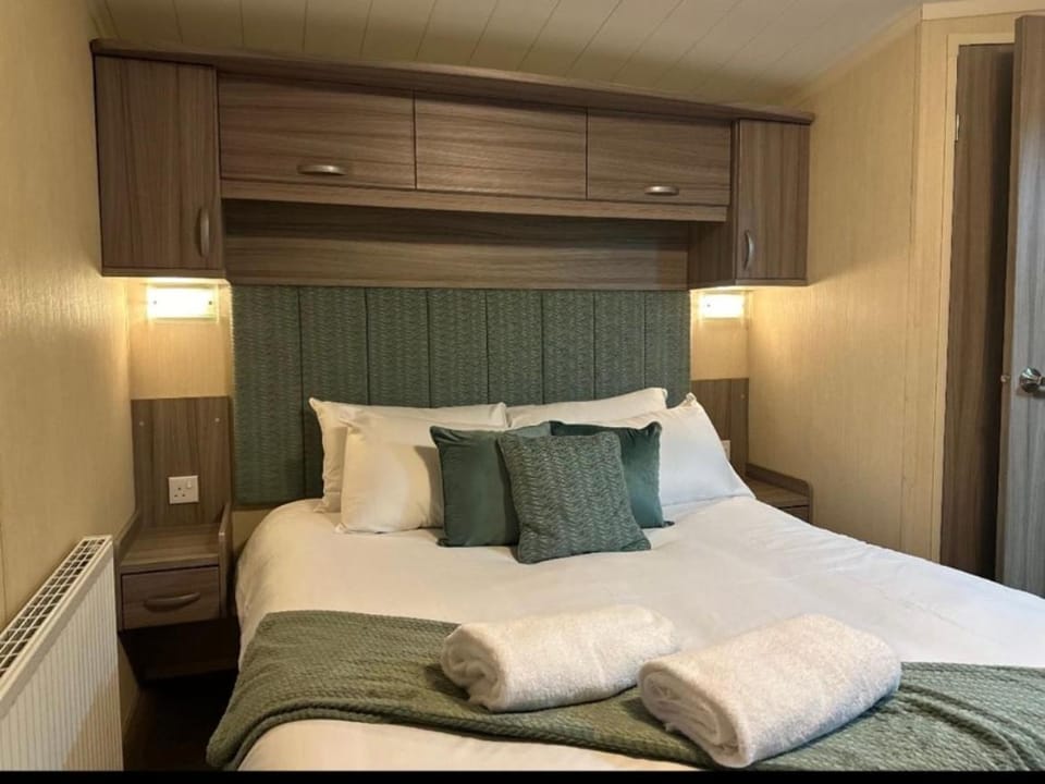 Bedroom, Internal: Not applicable to any particular room