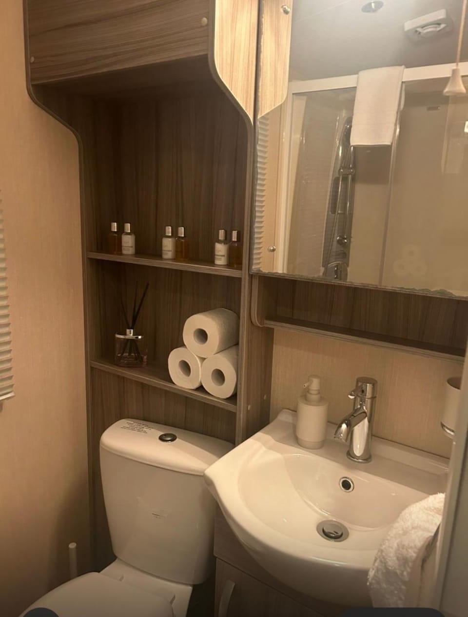 Bathroom, Internal: Not applicable to any particular room