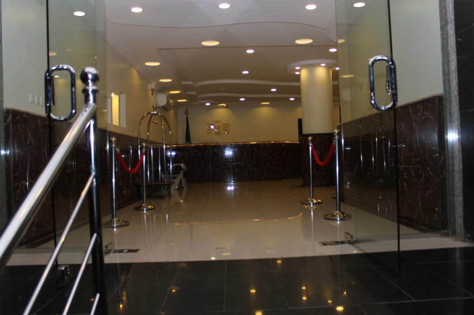 Facade/entrance, Facade/entrance