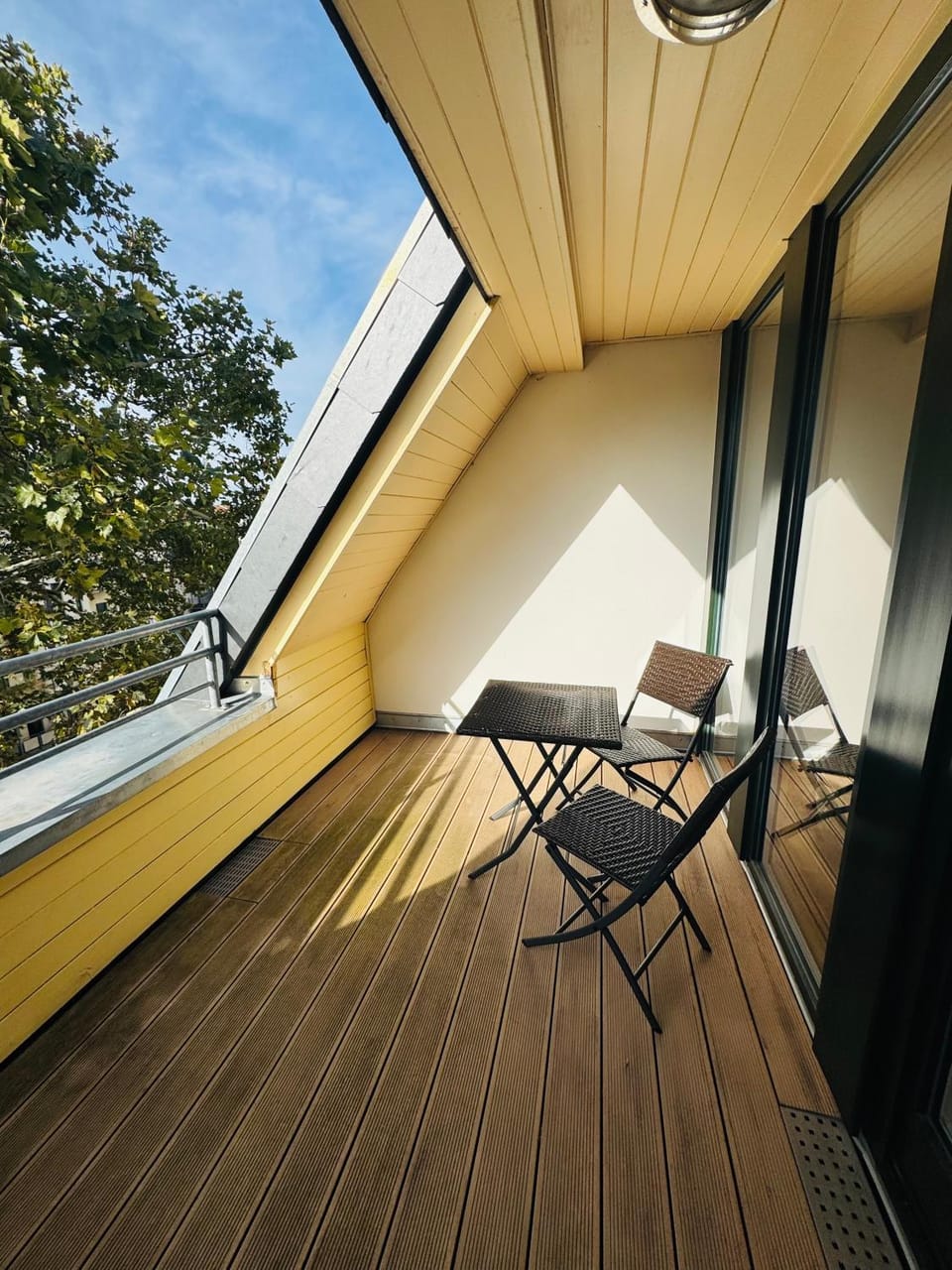 Patio, Day, View (from property/room), Balcony/Terrace, Living room, Seating area