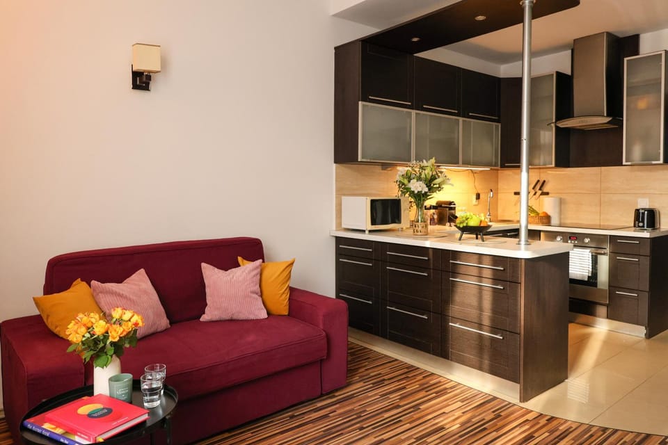 Kitchen or kitchenette, Living room