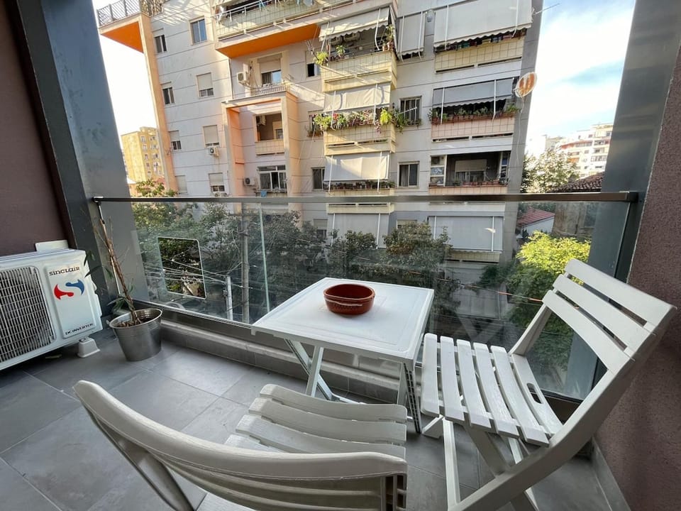 Property building, Patio, Day, View (from property/room), Balcony/Terrace, Seating area, Dining area