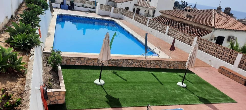 Garden, Swimming pool, sunbed