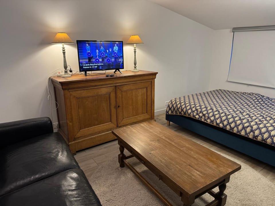 Petite maison indépendante avec parking Apartment in Île-de-France